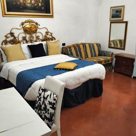 Palace Comfort Inn Pise Extérieur photo