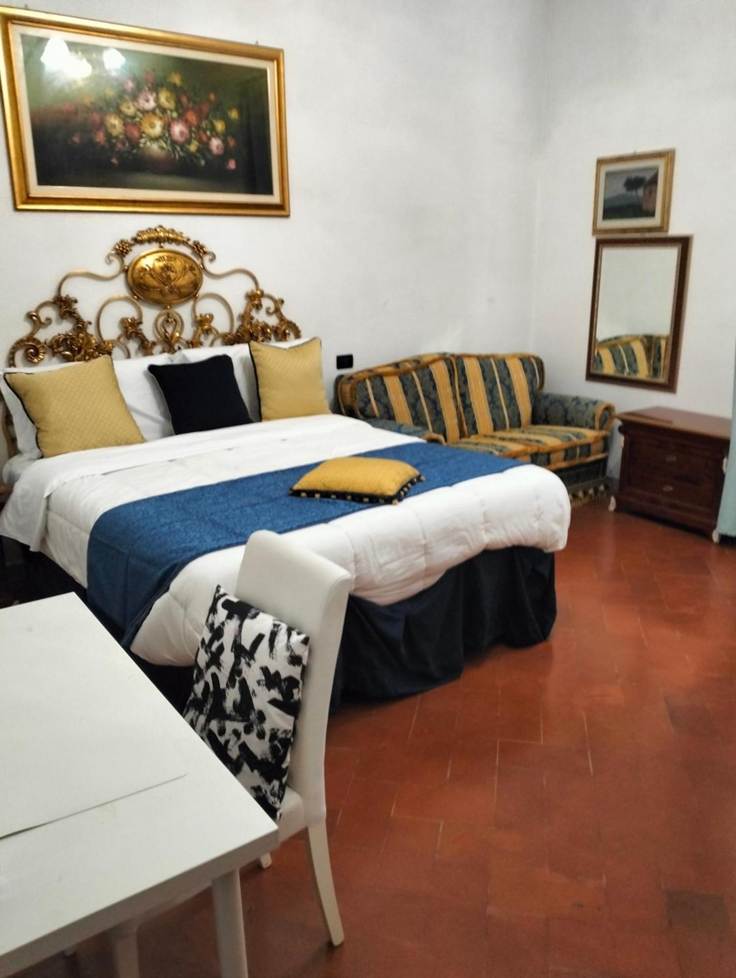 Palace Comfort Inn Pise Extérieur photo